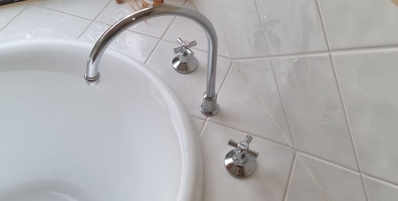 Leaking tap in bathroom
